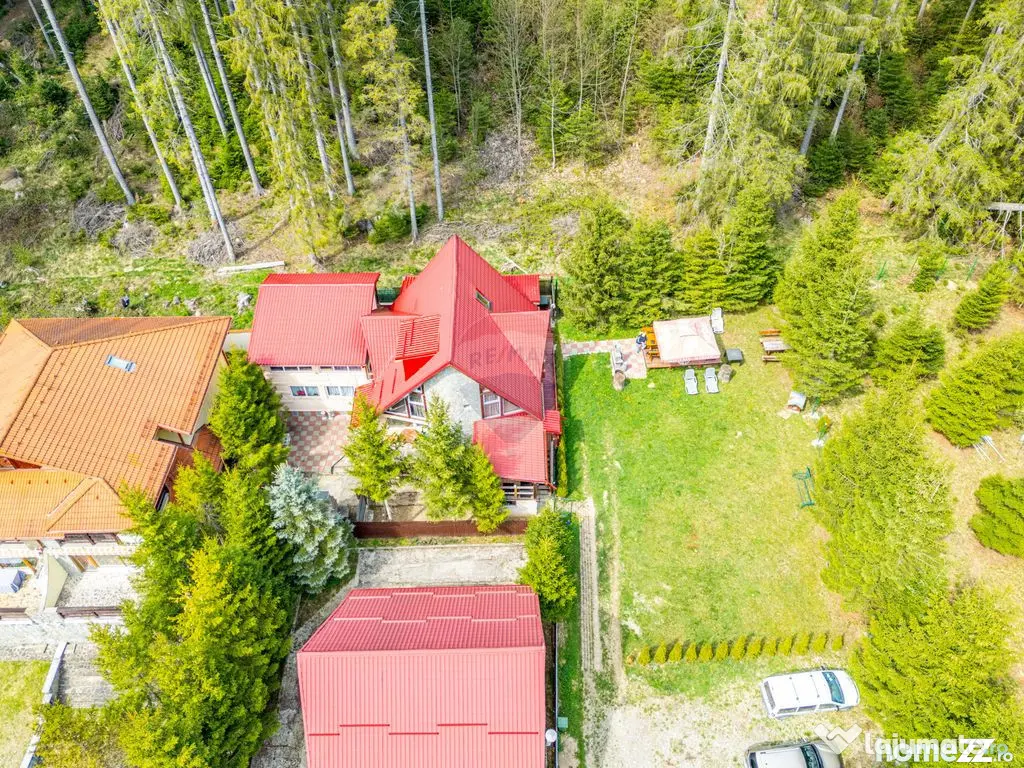 Vila cocheta în Azuga, lângă pădure, cu priveliște s...