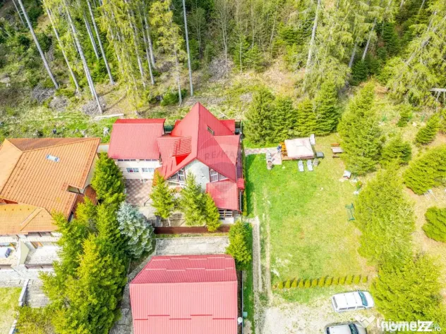 Vila cocheta în Azuga, lângă pădure, cu priveliște s...
