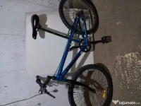 Se dau 2 biciclete 