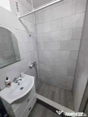 Garsoniera de vanzare, la parter 25 mp, zona Craiovita - Big