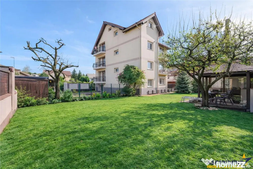 Vila solida Tractorul Coresi, spatii ample, teren 700 mp, ga