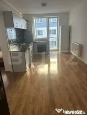 Apartament cu 3 camere, 52 mp cu balcon, zona Stejarului