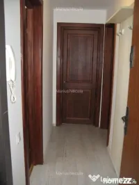 Eroii revolutiei vila tip bloc etaj 2 