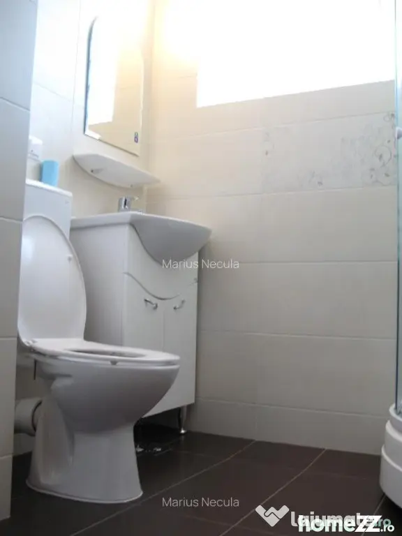 Eroii revolutiei vila tip bloc etaj 2