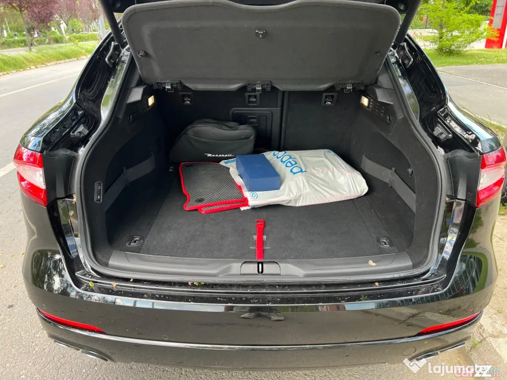 Maseratti Levante Q4 350CP,55000km,TVA deduct.,full,fara accident,stare perfecta