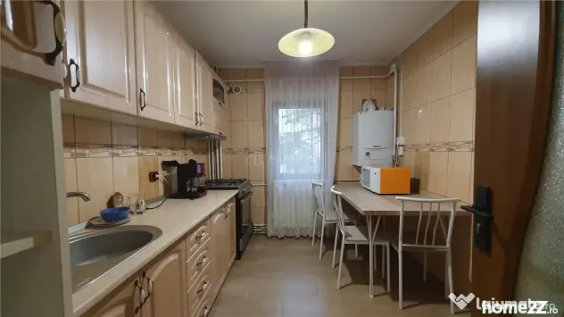 - apartament 2 camere - etaj 1 - Burdujeni - Orizont