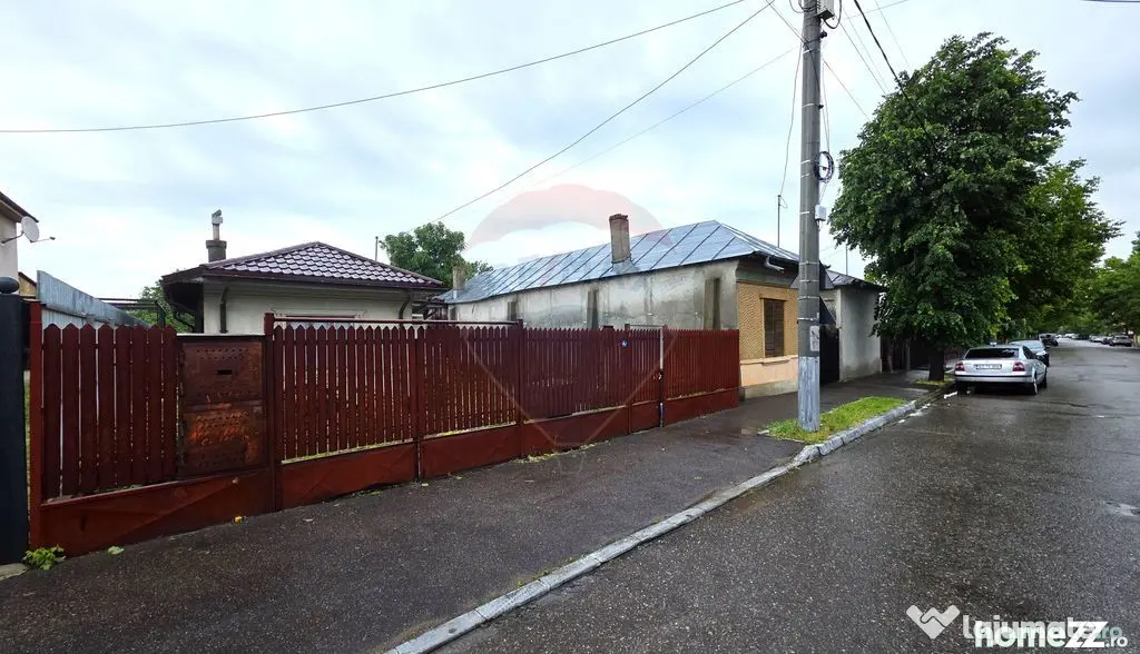 Vanzare casă cu teren de strada Matei Basarab, Ramnicu S...