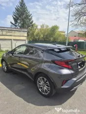 Toyota C-HR Hybrid/Toyota Relax 