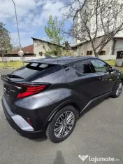 Toyota C-HR Hybrid/Toyota Relax 