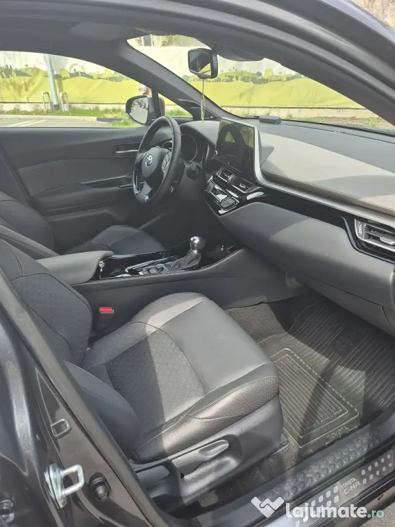 Toyota C-HR Hybrid/Toyota Relax