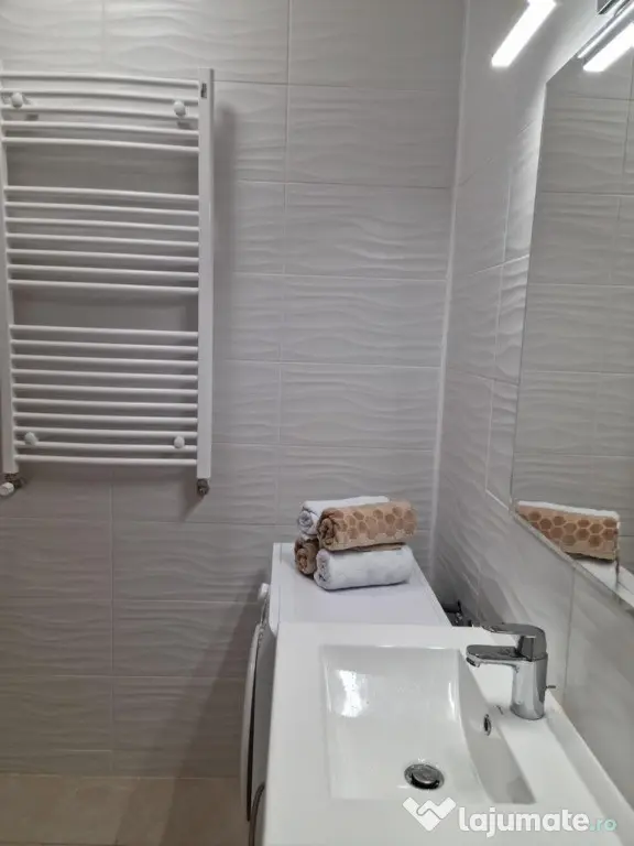 Proprietar inchiriez apartament 2 camere, bloc nou, zona Pallady