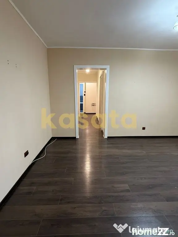 Oportunitate! Apartament 4 camere de vânzare în Colentina