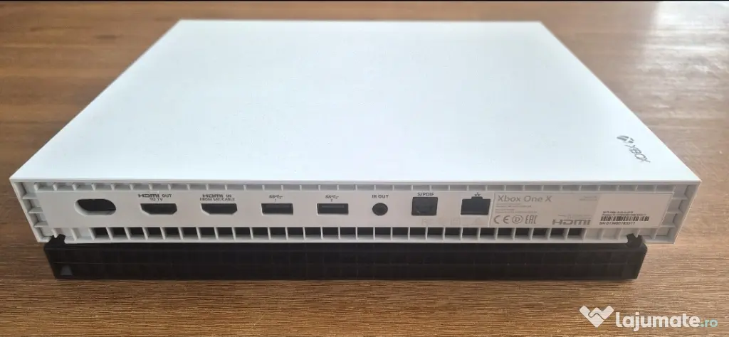 Xbox One X 1TB stare impecabila model 2018