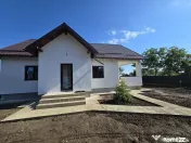 Casă Nouă Modernă de Vânzare –Sărata, Bacău,Confo...