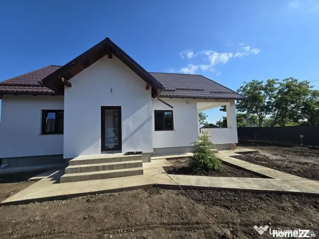 Casă Nouă Modernă de Vânzare –Sărata, Bacău,Confo...