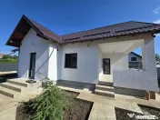 Casă Nouă Modernă de Vânzare –Sărata, Bacău,Confo...