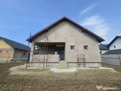 Casă Nouă Modernă de Vânzare –Sărata, Bacău,Confo...