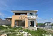 Casa individuala cu garaj si terase generoase in Chinteni 