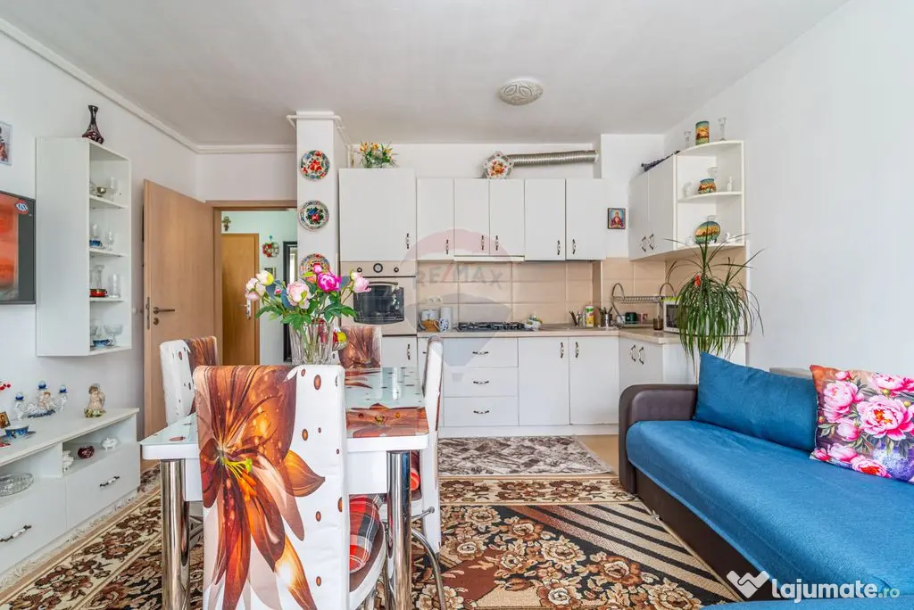 Apartament cu 2 camere de vânzare în Avangarden Tractor...