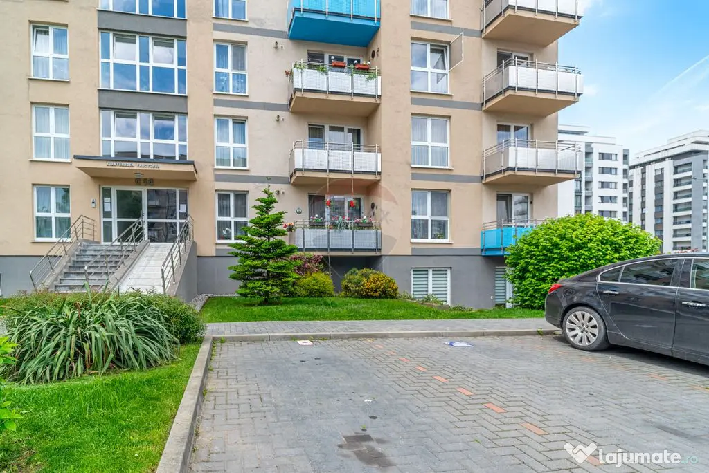 Apartament cu 2 camere de vânzare în Avangarden Tractor...