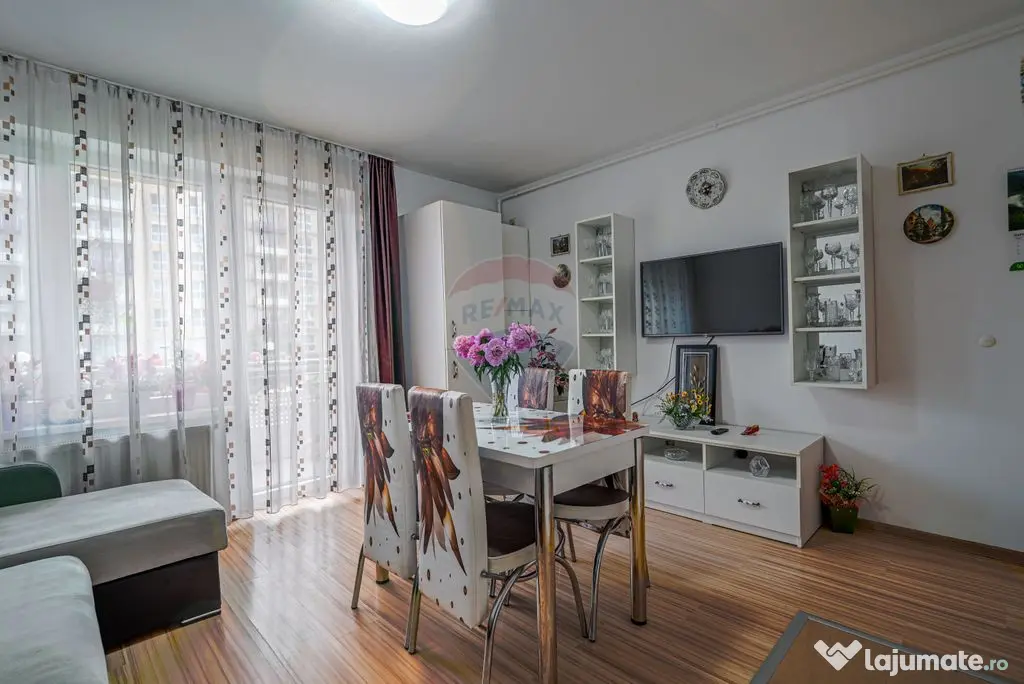 Apartament cu 2 camere de vânzare în Avangarden Tractor...
