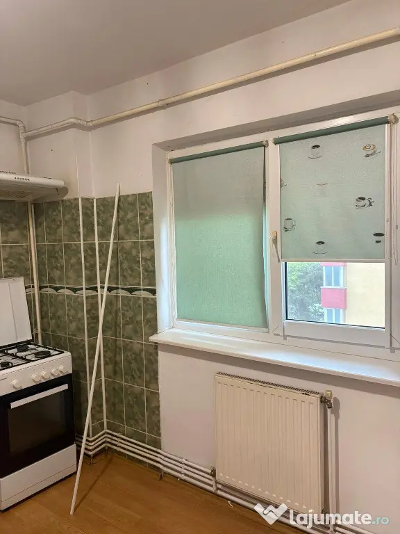 Apartament de 2 camere zona Triaj,