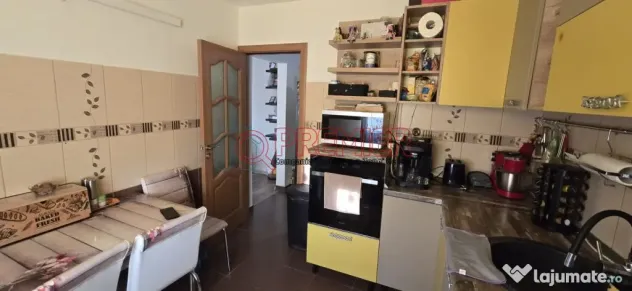 Apartament 3 camere - Strada Stupilor