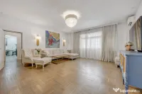 CAROL - EPISCOP CHESARIE, APARTAMENT 250 MP TOTAL, CURTE 250