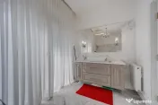 CAROL - EPISCOP CHESARIE, APARTAMENT 250 MP TOTAL, CURTE 250 