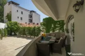 CAROL - EPISCOP CHESARIE, APARTAMENT 250 MP TOTAL, CURTE 250 
