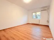 9 Mai - 2camere, cf1, dec, etaj 3/4, centrala - 79900 euro