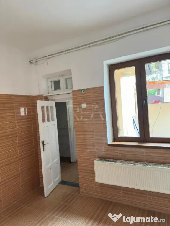 Casa 3 Camere - 95mp - ideală pentru activitate comercială
