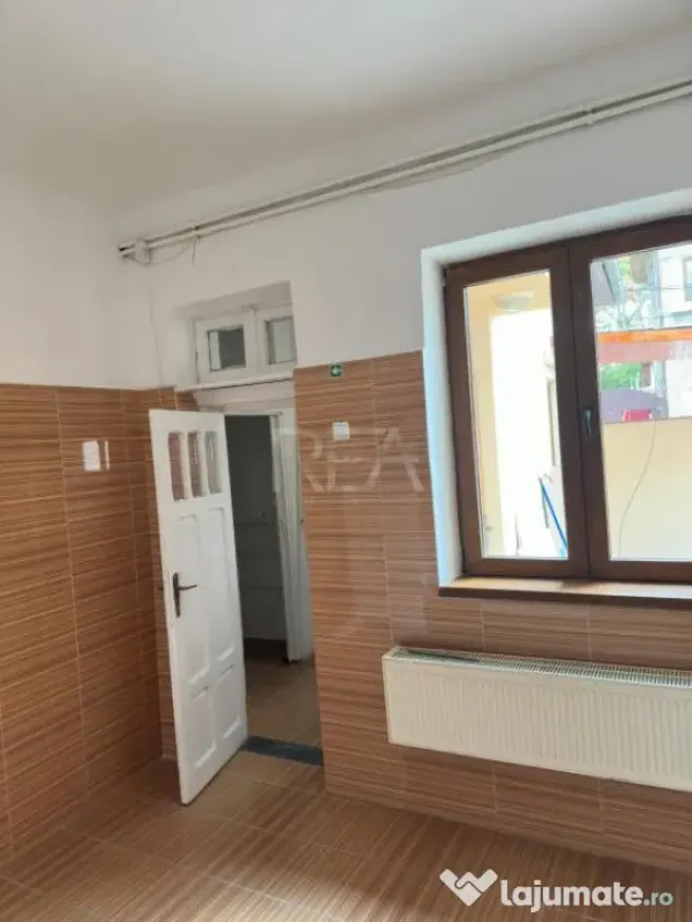 Casa 3 Camere - 95mp - ideală pentru activitate comercială