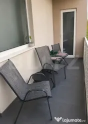 Apartament 2 camere, etaj intermediar, la cheie, balcon, zon 