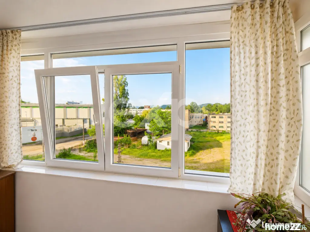 Apartament premium 3 camere decomandat, mobilat și utilat ?