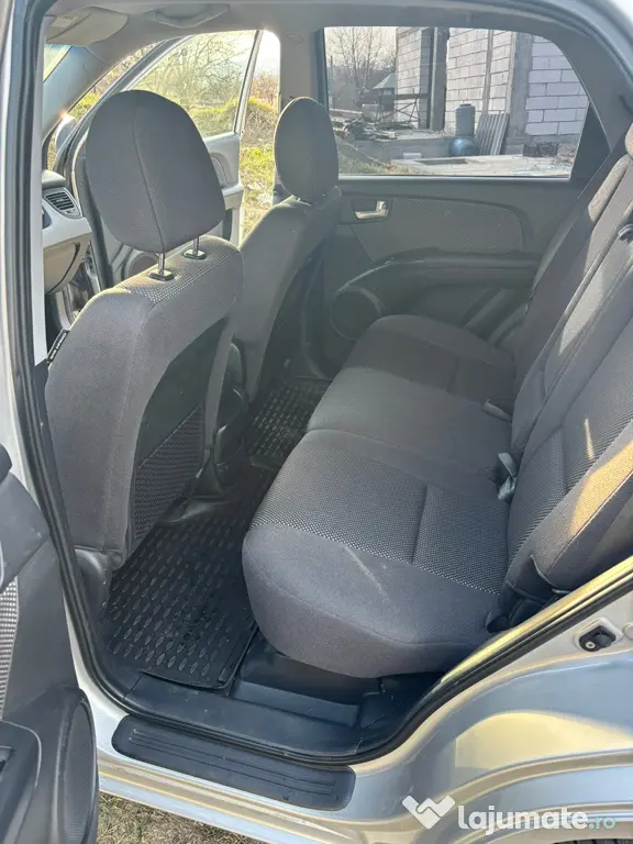 Kia Sportage 2.0 diesel 4X4 la buton