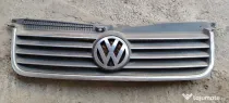 Grila fata Passat B5.5