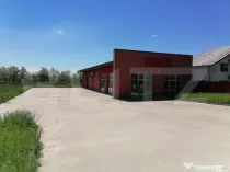 Spațiu comercial cu teren generos de 2.500 mp, la intrarea
