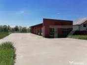 Vand spatiu comercial + teren intravilan 
