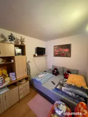 Apartament 3 camere, mobilat și utilat, centrală nouă, et
