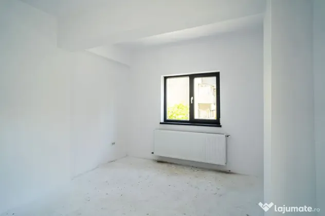 Ap. 3 Camere, 87 mp, decomandat, 2 balcoane, zona de case...