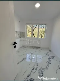 Ap 3 camere - decomandat- renovat integral- vizavi de Grand
