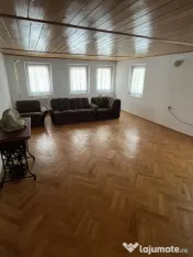 Casă Pausesti Maglasi, la 7 minute de oraș 