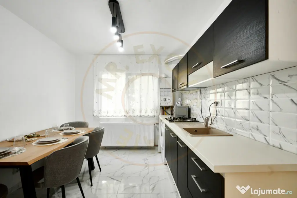 Apartament Gavana, 3 camere, etaj 1, renovat recent , zona P