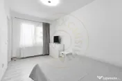Apartament Gavana, 3 camere, etaj 1, renovat recent , zona P 