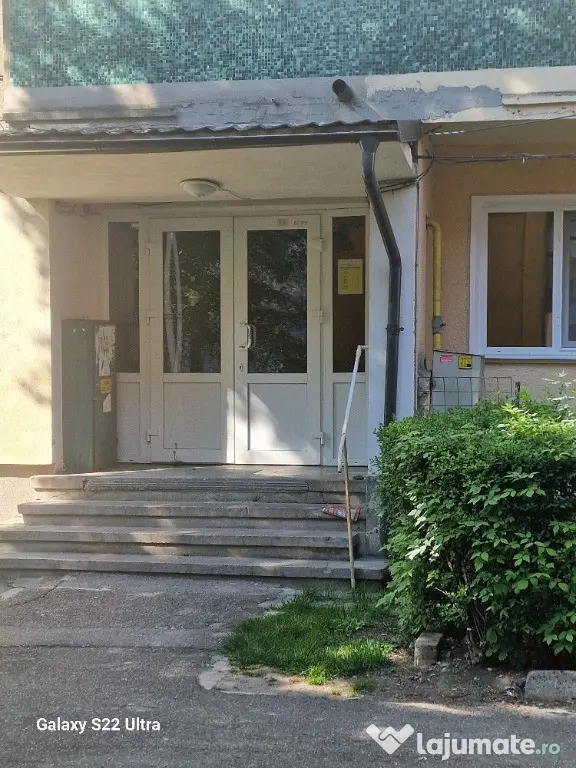 Proprietar, vand apartament 4 camere, nemobilat