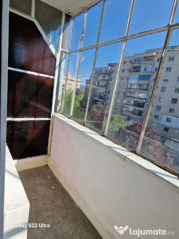 Proprietar, vand apartament 4 camere, nemobilat