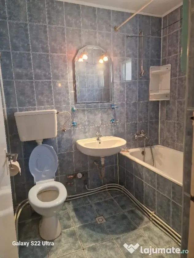 Proprietar, vand apartament 4 camere, nemobilat