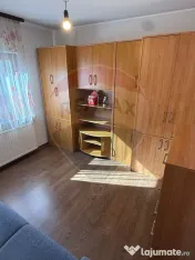 DE INCHIRIAT APARTAMENT 4 camere zona centrala 