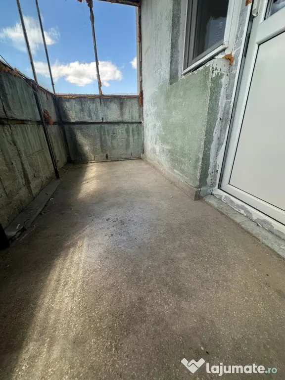 Apartament 2 camere decomandat, zona Radu Negru.